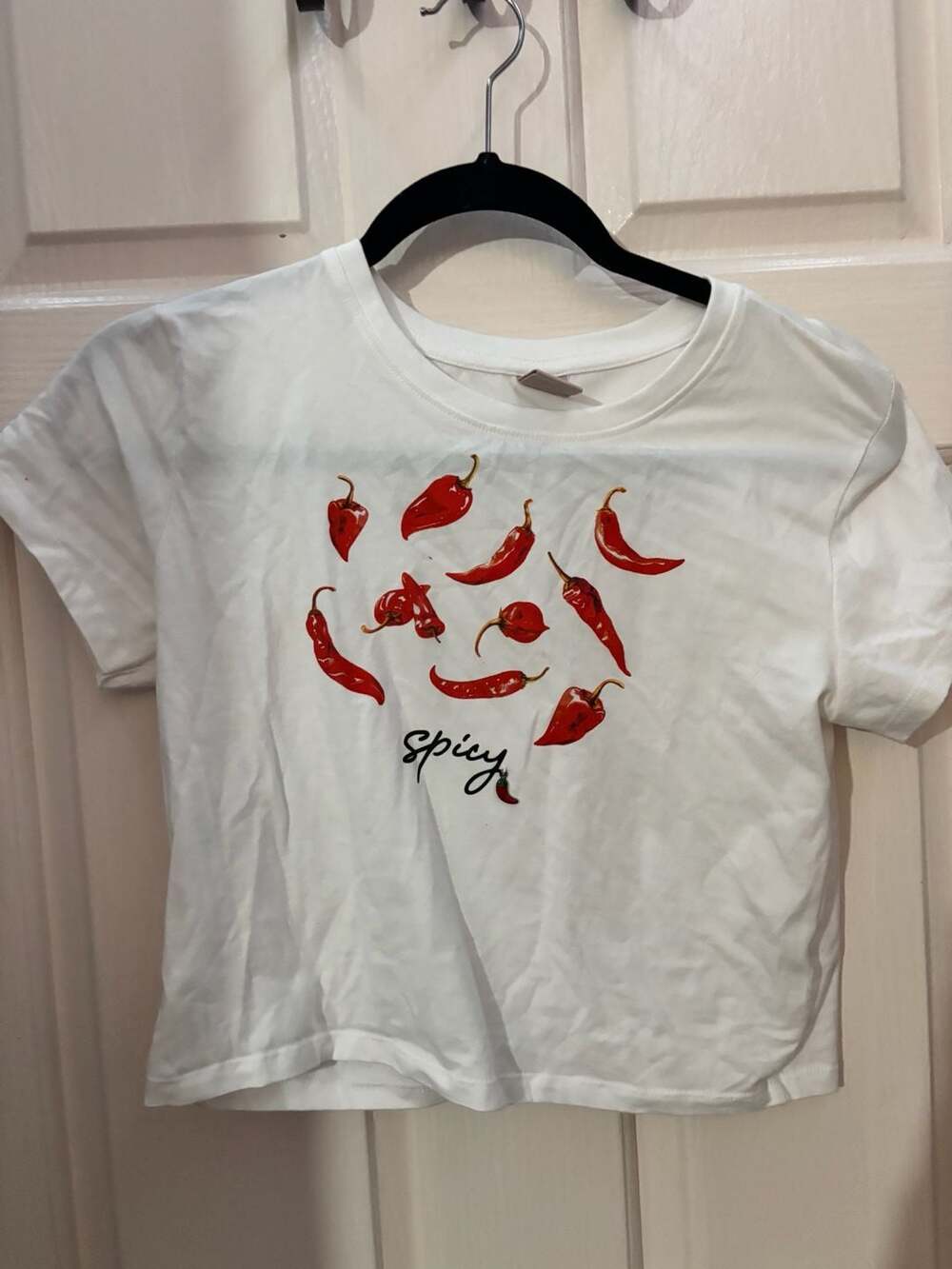Messy Bun Just Chillin White Spicy Chilli Print Crop Top With Charm L